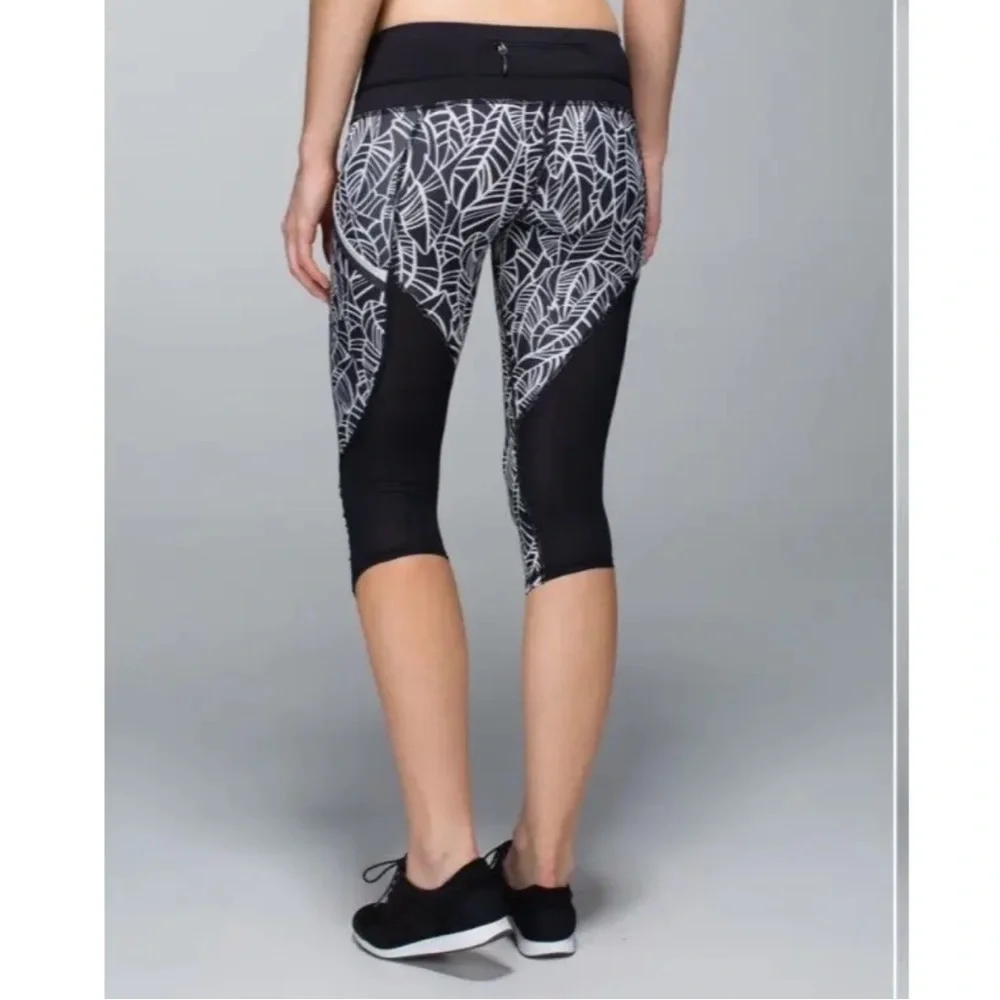 lululemon athletica Run A Marathon Palm Print Crop Leggings EUC 6
